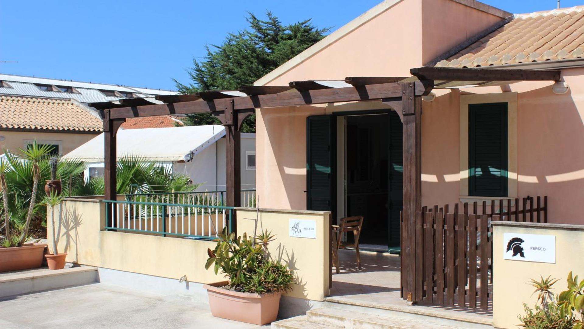 Medusa Mdna Marina di Modica Exterior photo