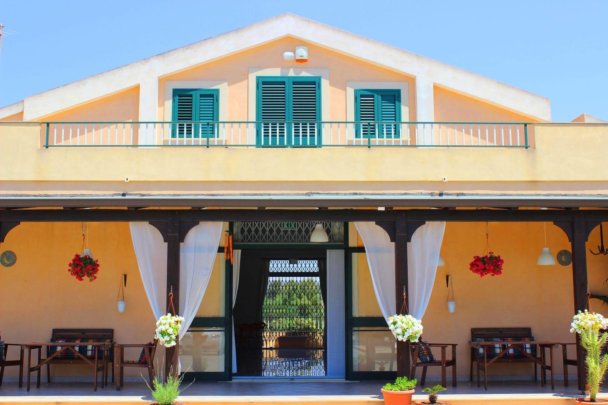 Medusa Mdna Marina di Modica Exterior photo